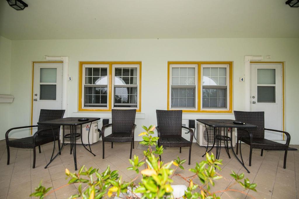 Windsong Guest Apartments photo 1