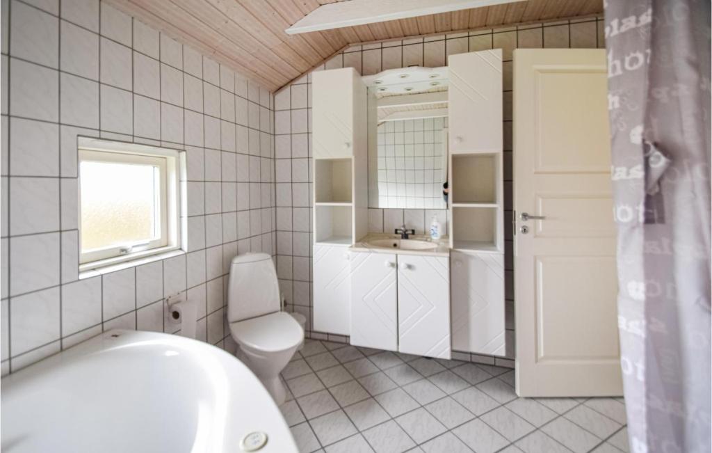 Stunning Home In Humble With 3 Bedrooms, Sauna And Wifi photo 4