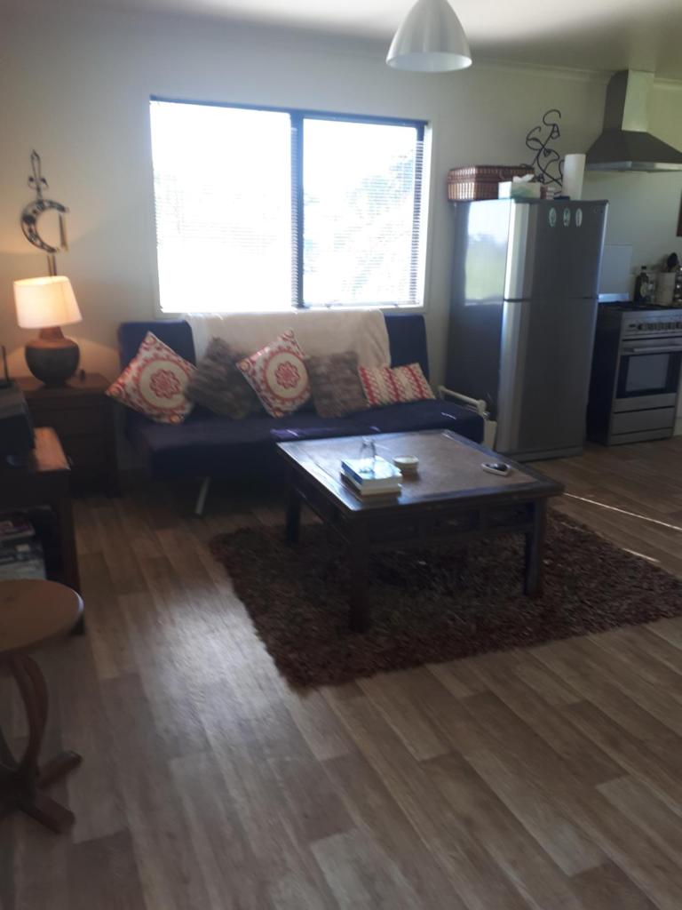 Beach front cottage photo 2