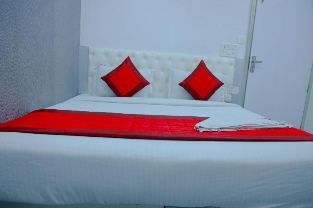 Одноместный (Одноместный номер Делюкс), Hotel NewTech Near New Delhi Railway Station