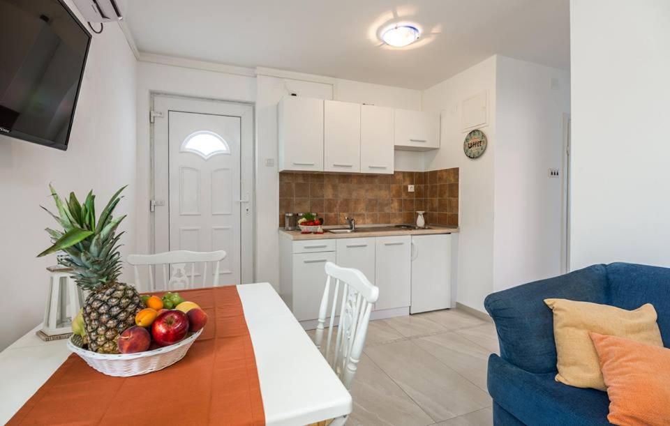 Apartments Dora photo 3