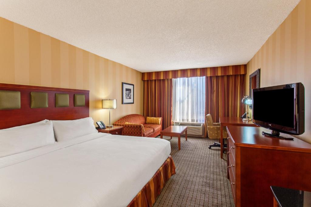 Holiday Inn Sacramento Downtown-Arena, an IHG Hotel image