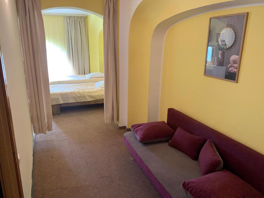 Hotel Rares photo 2