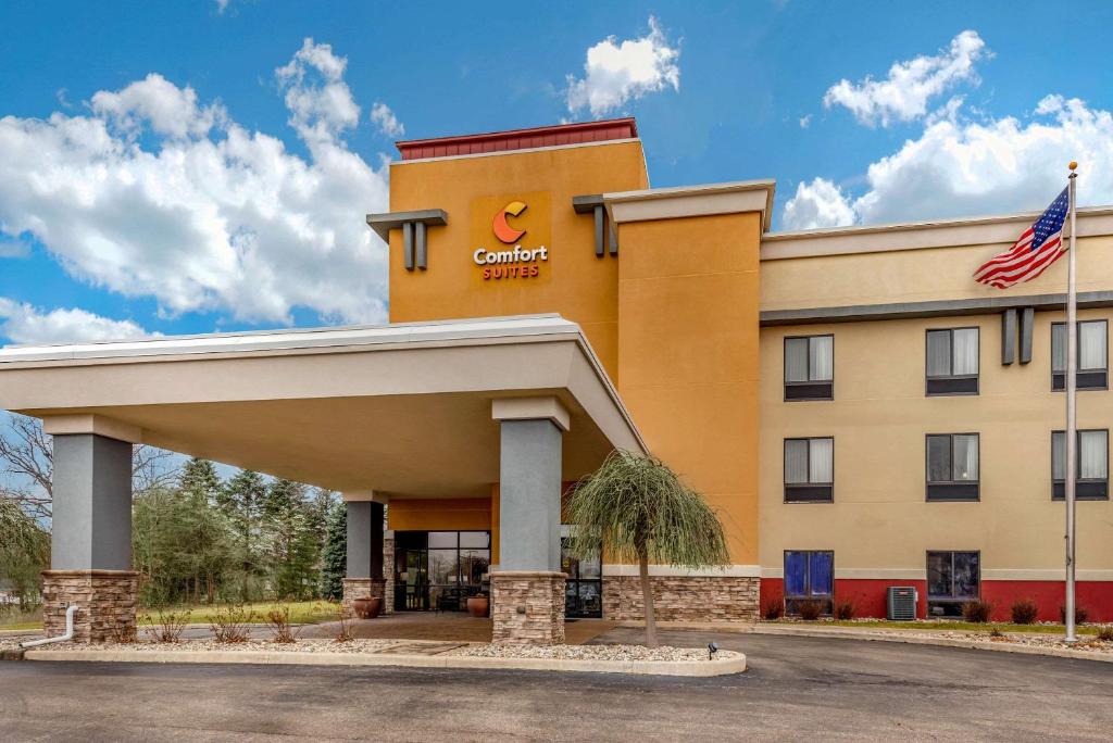 Comfort Suites South Elkhart photo 1