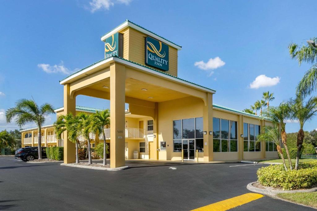 Quality Inn Bradenton North I-75 image