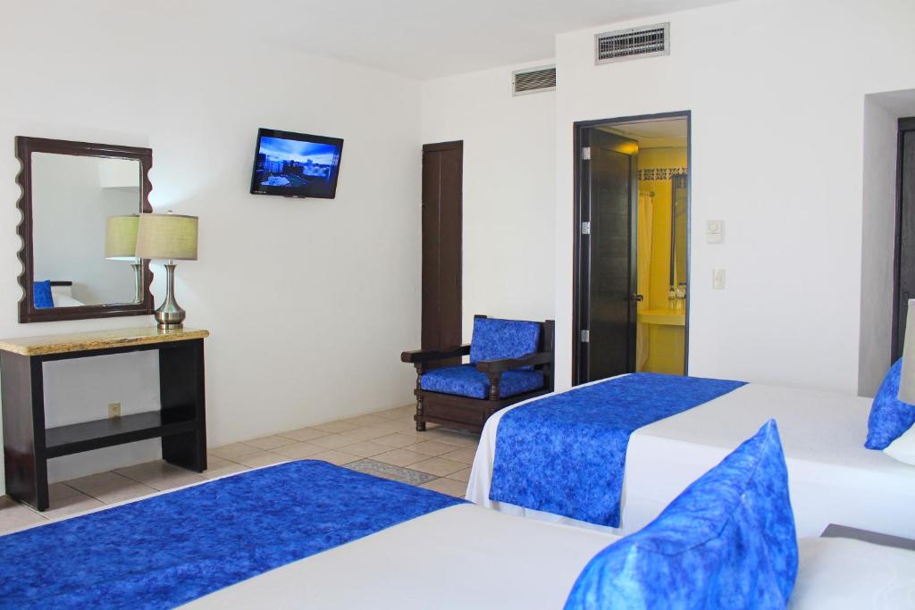 Двухместный (Стандартный двухместный номер с 1 кроватью), San Marino Vallarta Centro Beach Front