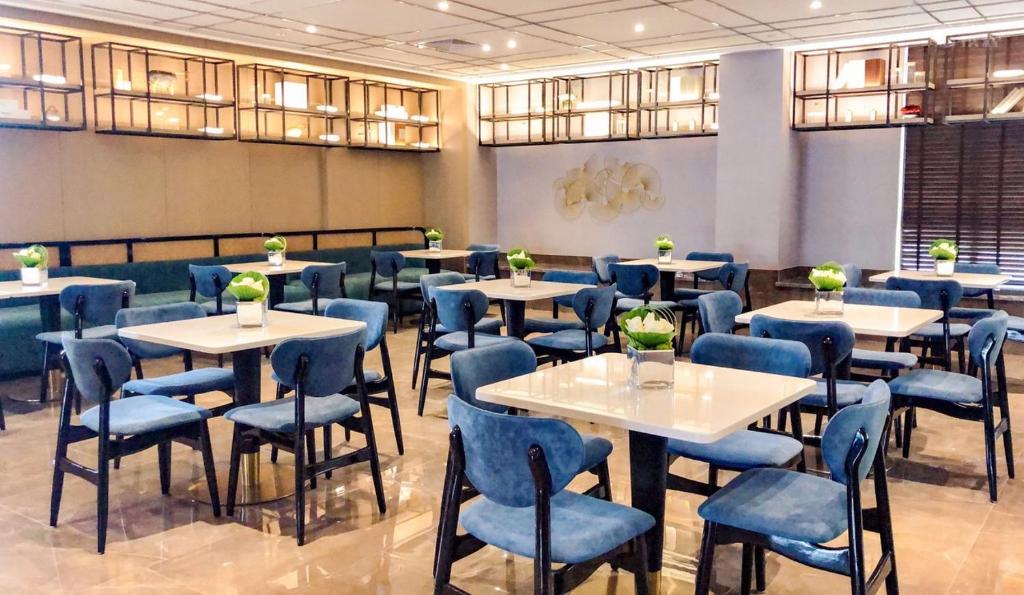 Metropolo Jingjiang Hotels- JiangNan market ShuangLong business center - Offer Shuttle Bus to Canton Fair Exhibition Hall photo 2