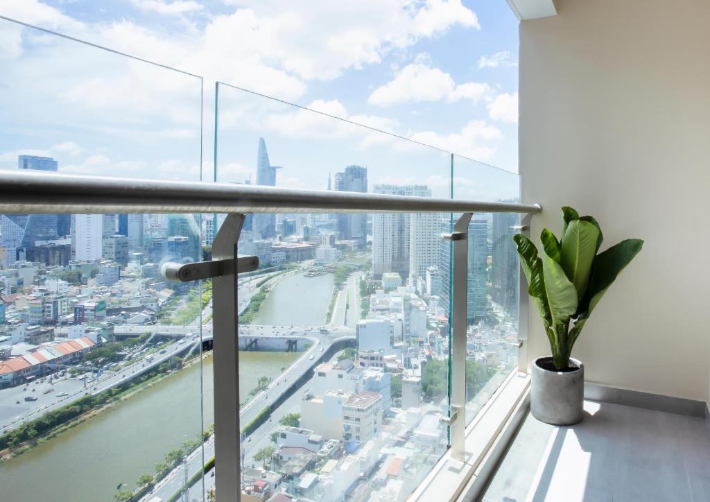Апартаменты (Апартаменты с 3 спальнями), MILLENIUM SAIGON RIVERSIDE with BITEXCO VIEW