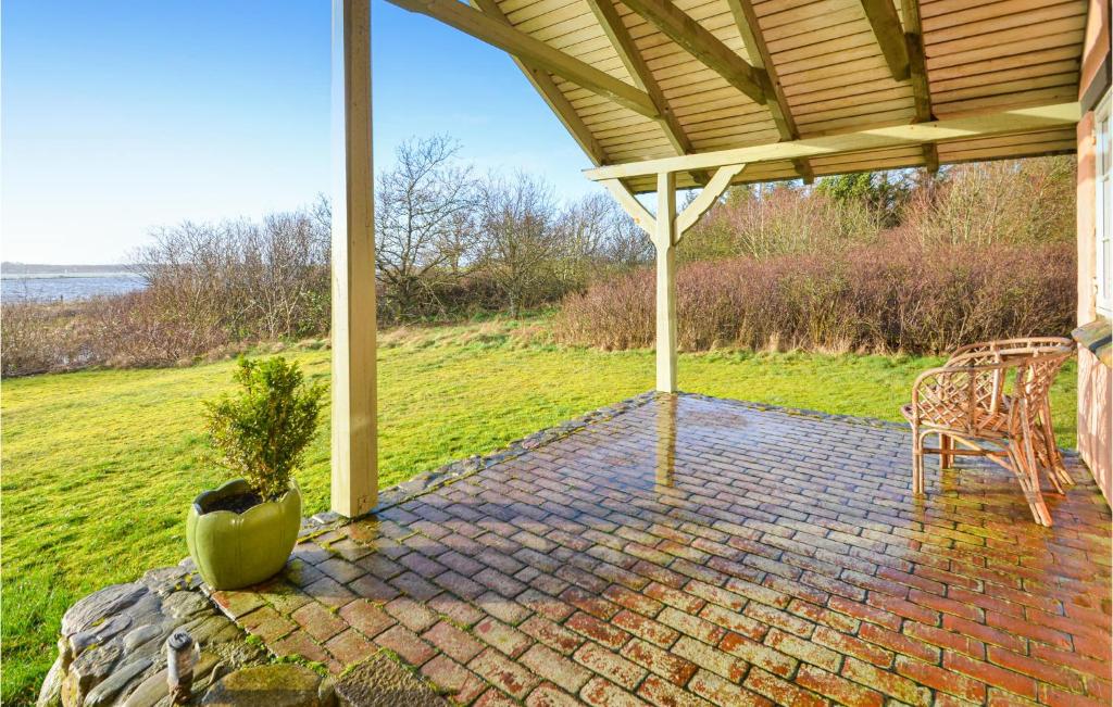 Amazing Home In Thyholm With 2 Bedrooms And Wifi photo 3