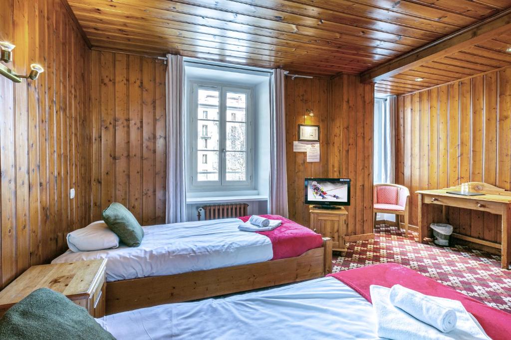Двухместный (Небольшой двухместный номер с 2 отдельными кроватями), Hotel Le Chamonix