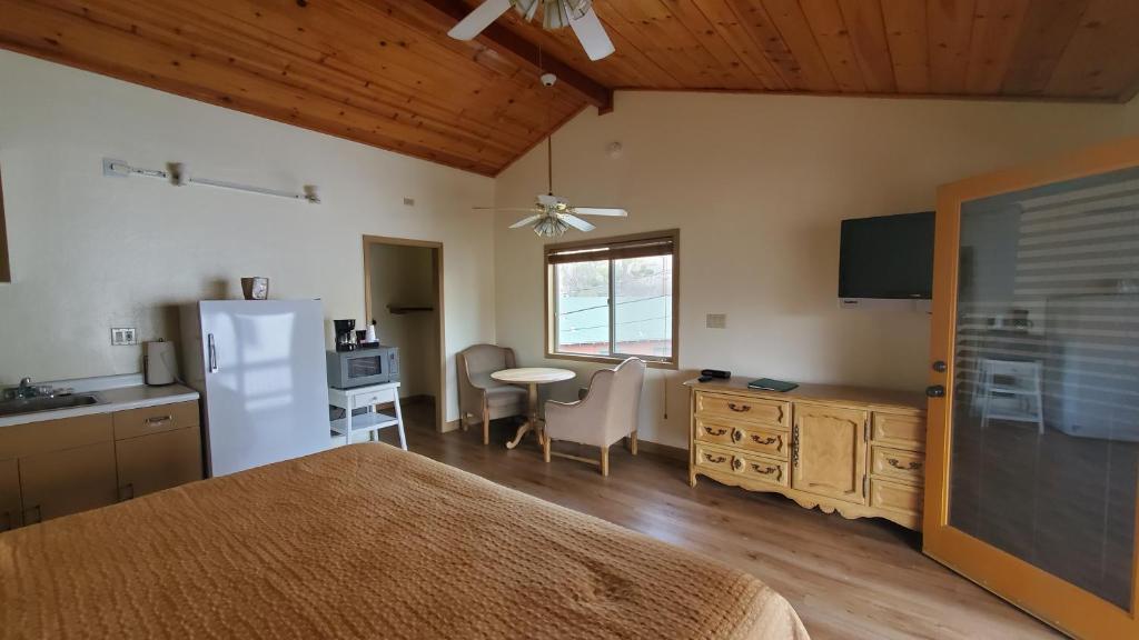 Kernville Inn photo 2