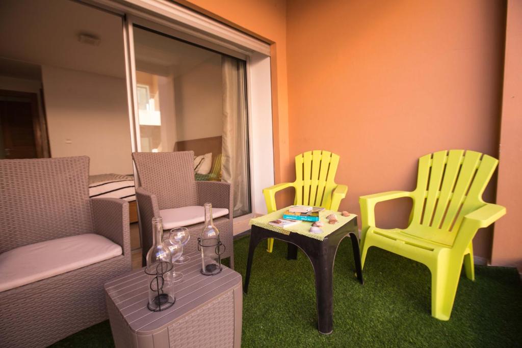 Luxury Beach Apartment - Romantic Weekend Getaway photo 3