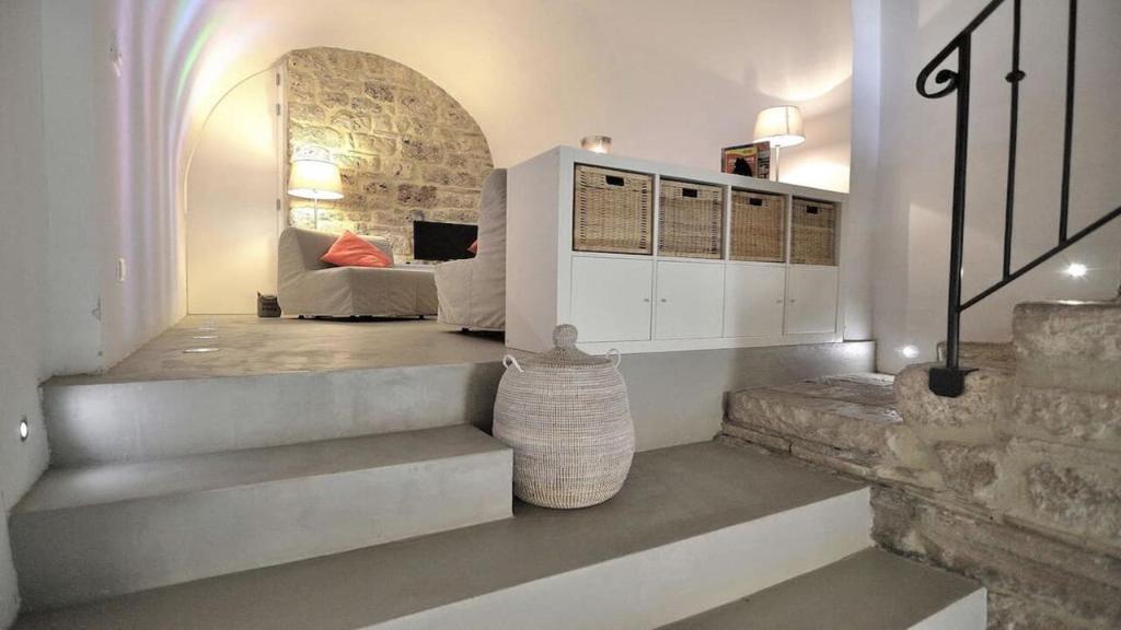 Authentic Cave House in the heart of the Village! photo 4