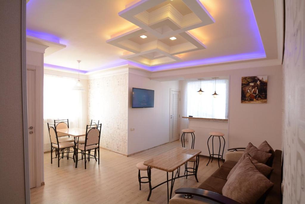 Apartment photo 1