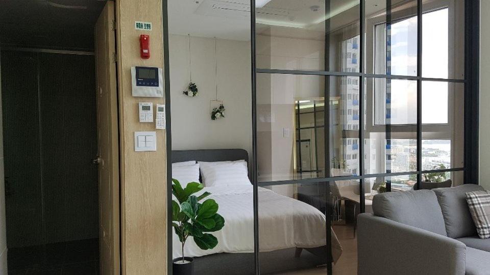 The Mark Sokcho Residence #16 Level photo 4