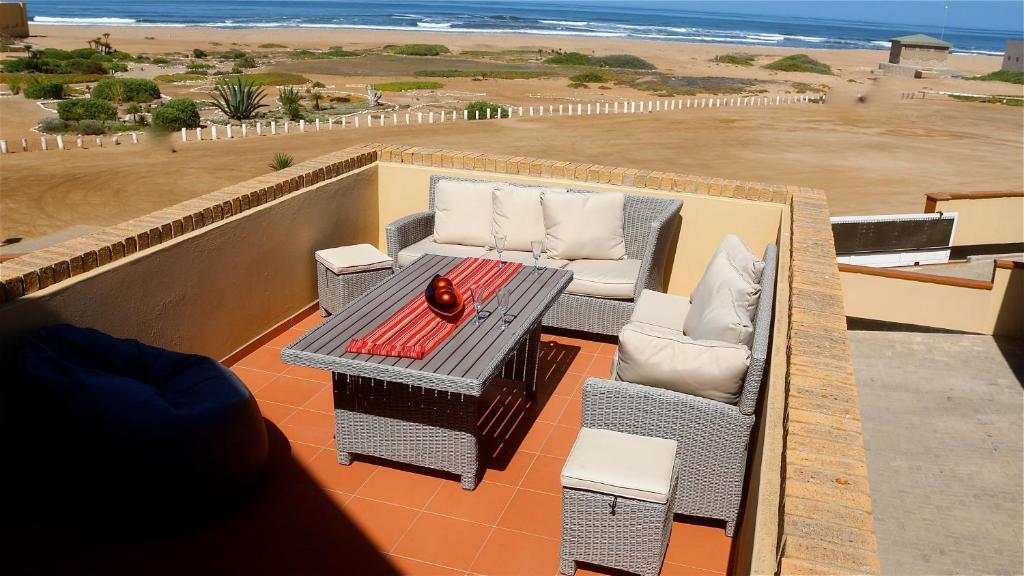 Ocean Pearl Beachfront photo 4