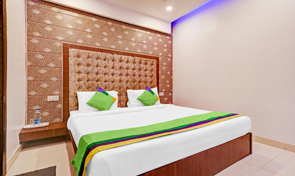 Двухместный ([Sanitized] Superior Double Room), Treebo Trend Hotel PVRX, Amritsar