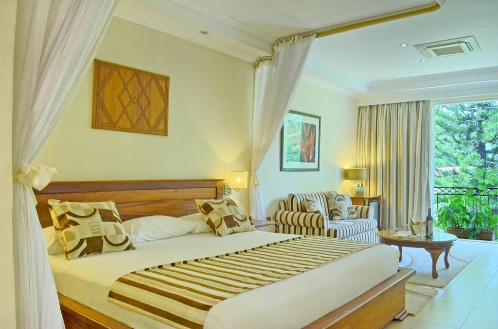 Sovereign Hotel photo 1