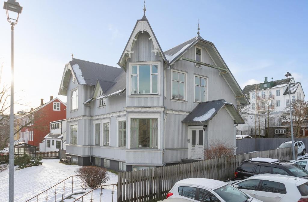 Sudurgata - Authentic Reykjavik Style Apartment photo 1