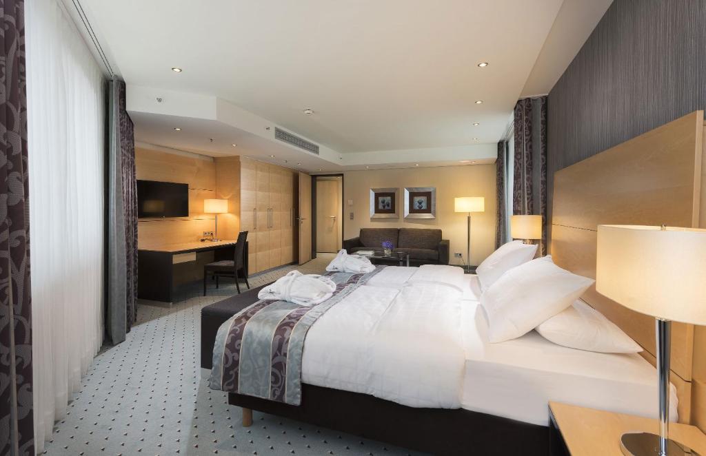 Сьюит (Главный люкс), Maritim Hotel Düsseldorf