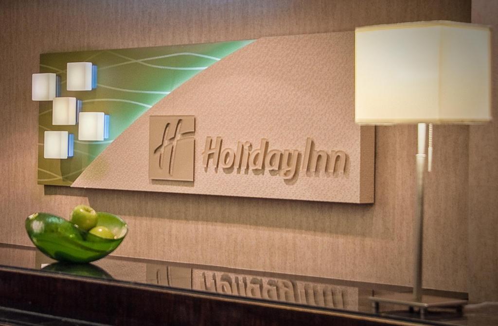 Holiday Inn Arlington at Ballston, an IHG Hotel image