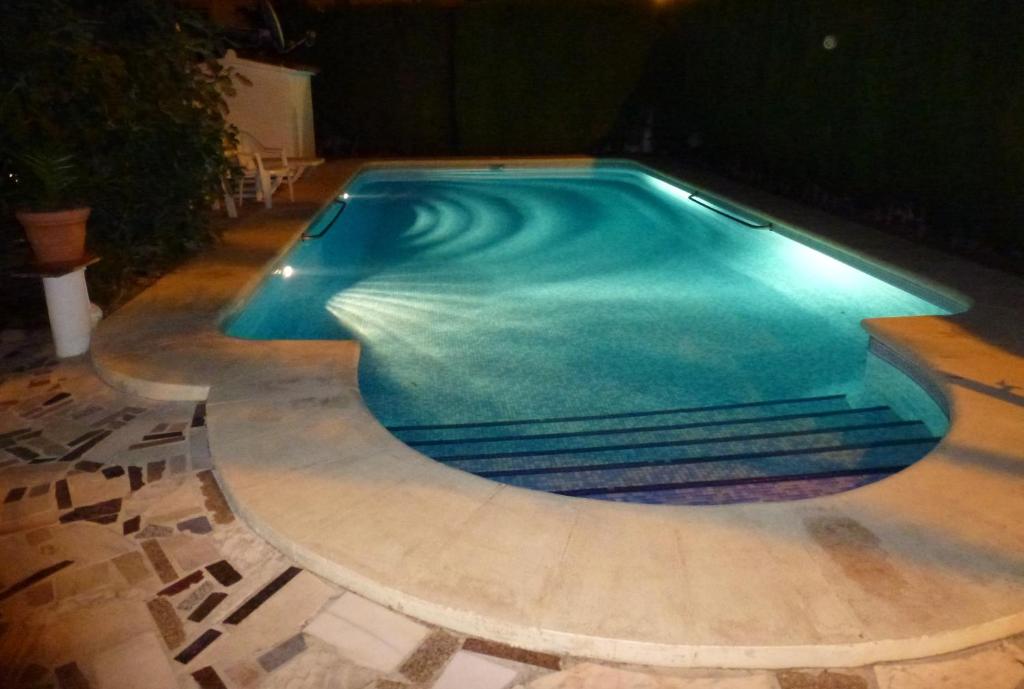 Bungalow 90m2, airco 2, Pool 5x10, Sandy Beach 200m, Wifi, Carport for 2 cars. photo 2