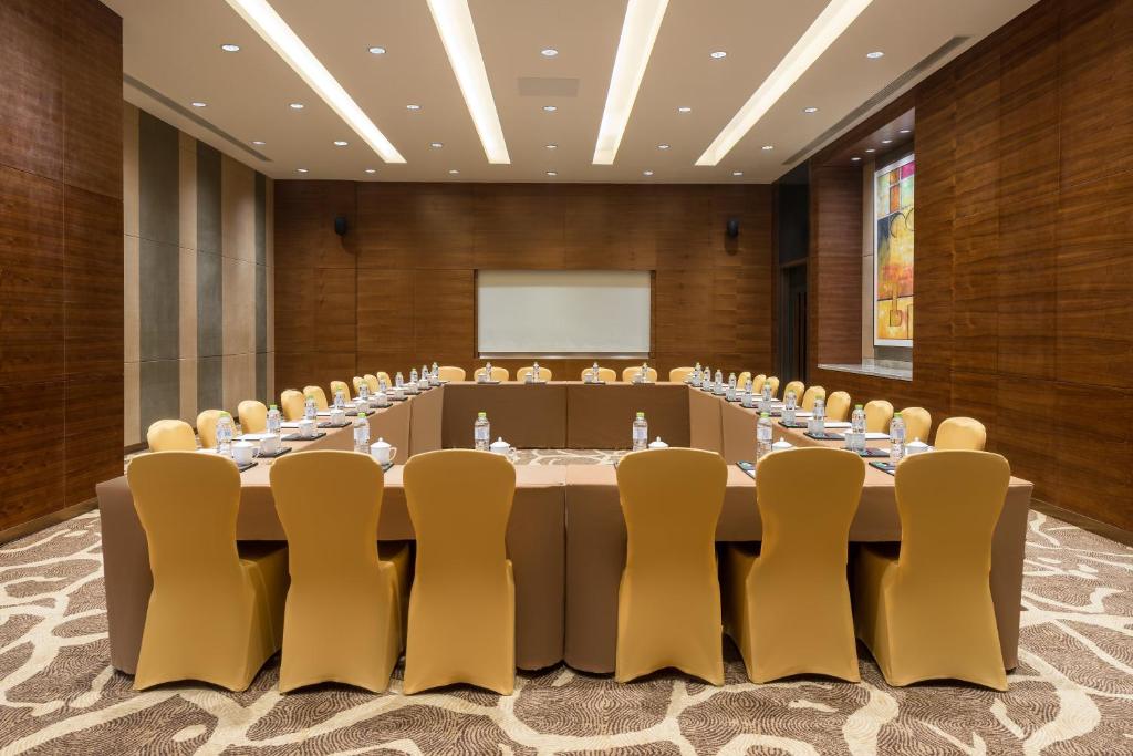 Crowne Plaza Yangzhou, an IHG Hotel photo 2