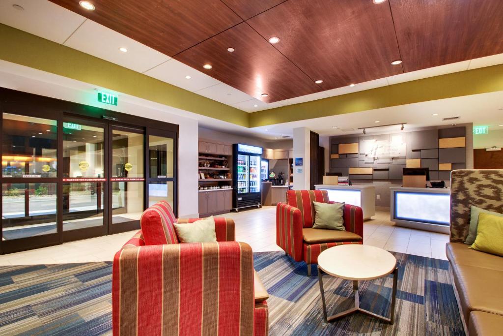 Holiday Inn Express & Suites Helen, an IHG Hotel photo 1