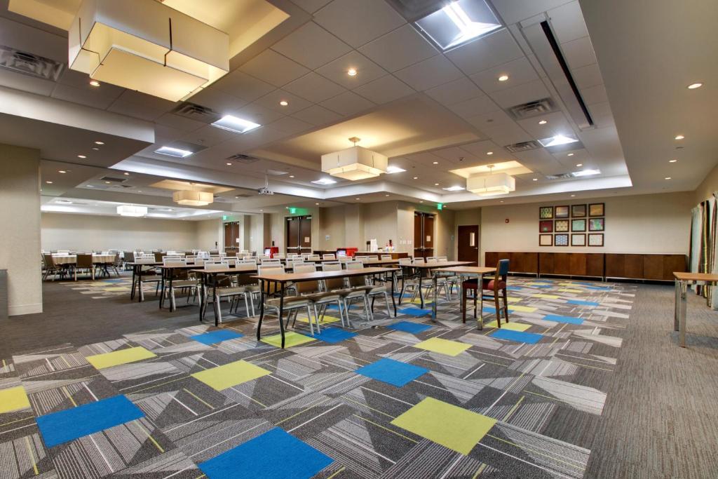 Holiday Inn Express & Suites Helen, an IHG Hotel photo 3