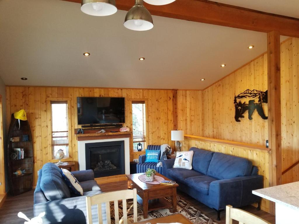 Newfie Seaside Retreat photo 3