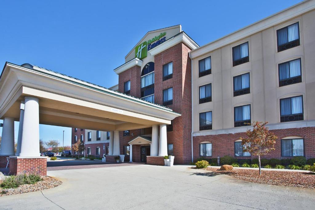 Holiday Inn Express Hotel & Suites ANDERSON NORTH, an IHG Hotel image