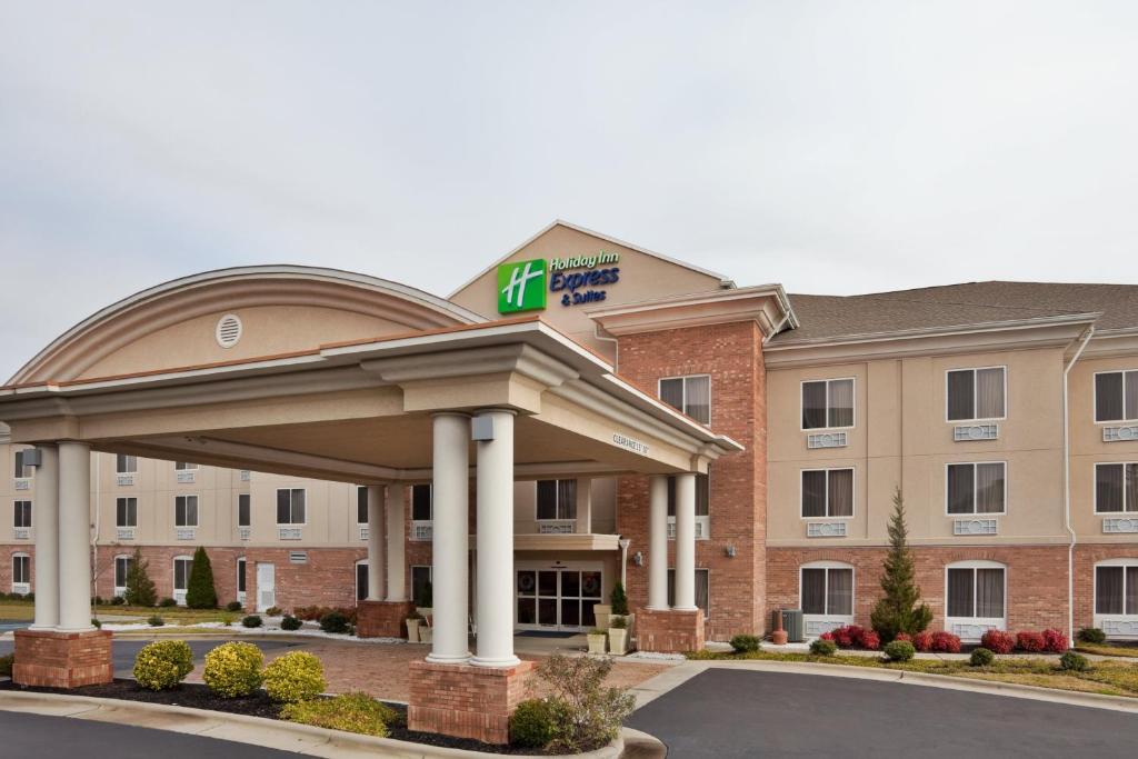 Holiday Inn Express Hotel & Suites High Point South, an IHG Hotel image