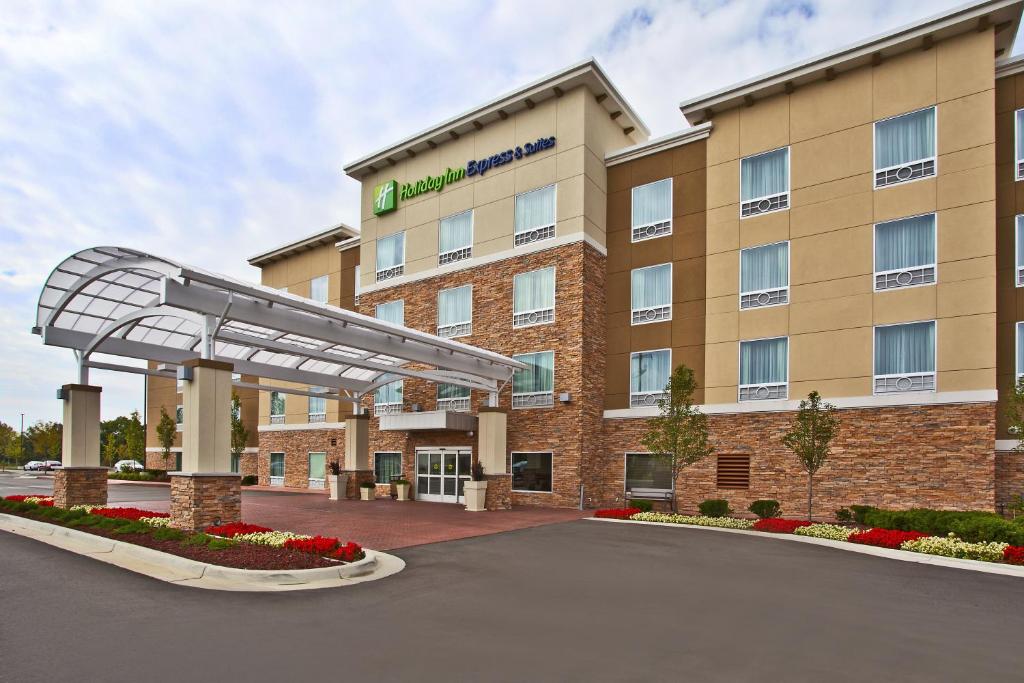 Holiday Inn Express & Suites Ann Arbor West, an IHG Hotel image