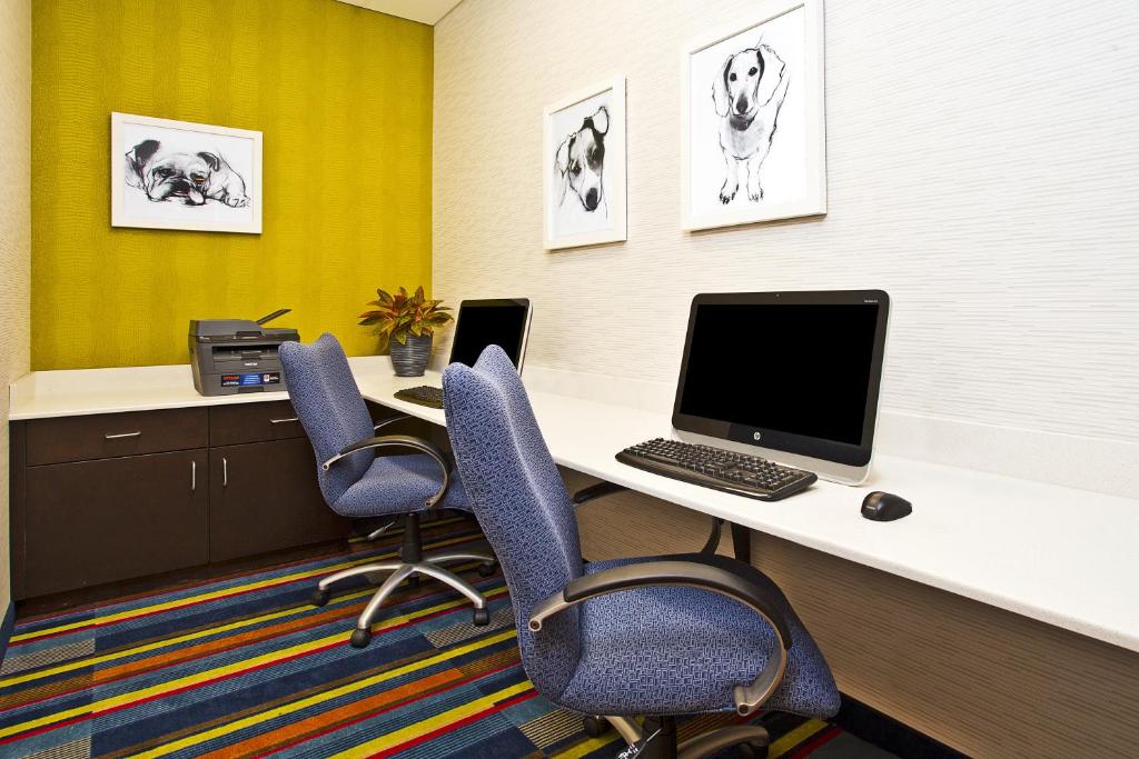 Holiday Inn Express Hotel & Suites Ann Arbor West, an IHG Hotel photo 2