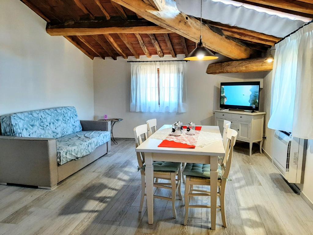 Moraiolo Podere le Bozze con piscina WI-FI photo 2