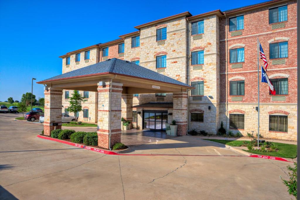 Holiday Inn Express And Suites Granbury, an IHG Hotel image