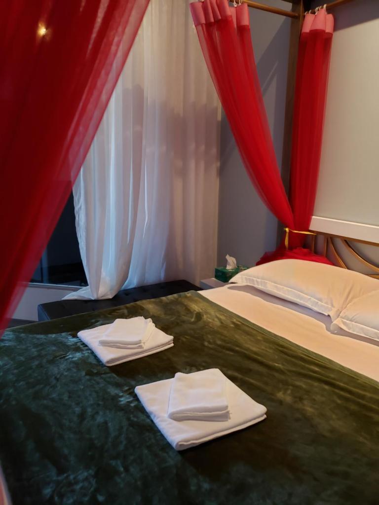 Двухместный (Номер Делюкс с кроватью размера «queen-size»), Biên Hòa Hotel