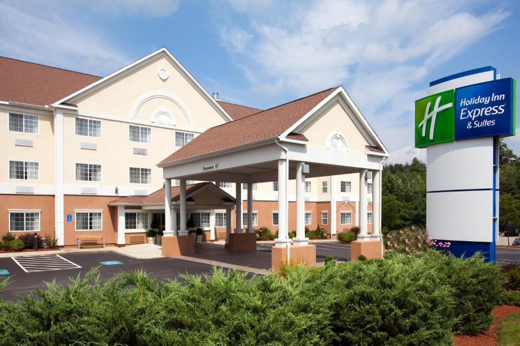 Holiday Inn Express Hotel & Suites Boston-Marlboro, an IHG Hotel image