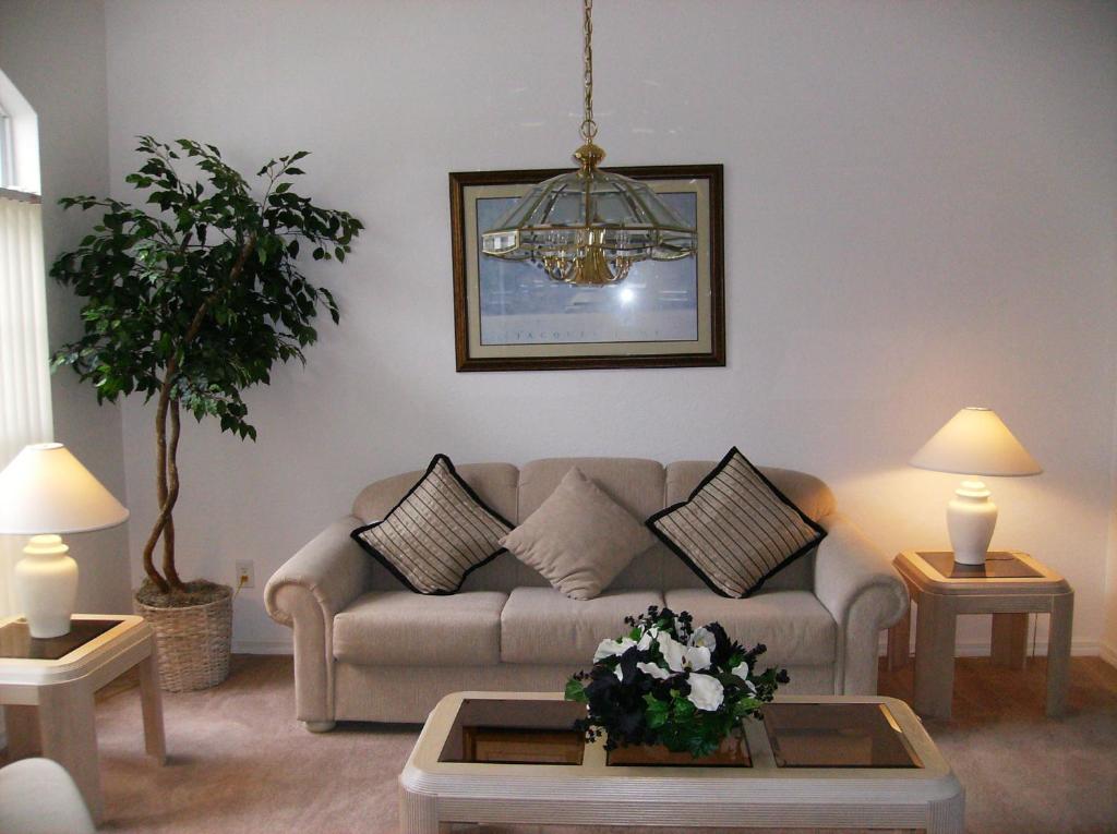Spend all day in Disney and return to your 5 bedroom house to relax photo 2