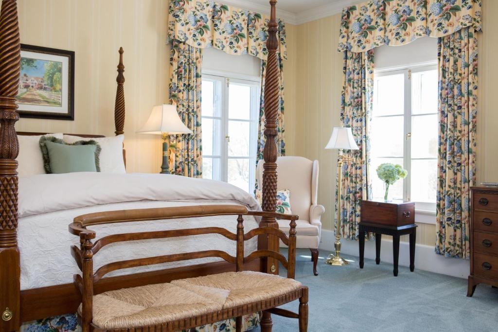 Inn at Warner Hall photo 1