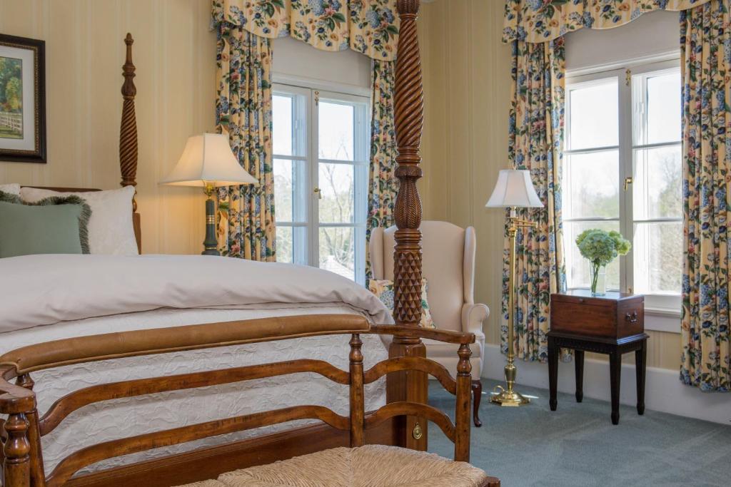 Inn at Warner Hall photo 2