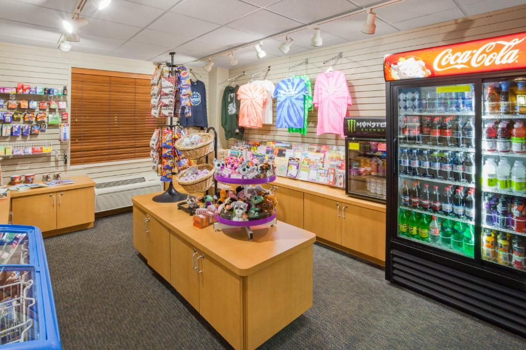 Holiday Inn Express Hotel & Suites Brainerd-Baxter, an IHG Hotel photo 3