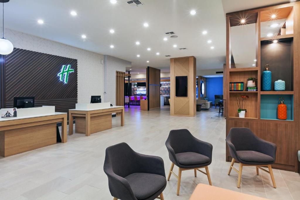 Holiday Inn & Suites McKinney - N Allen, an IHG Hotel photo 4