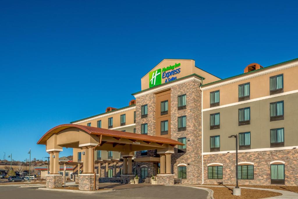 Holiday Inn Express & Suites Denver South - Castle Rock, an IHG Hotel image