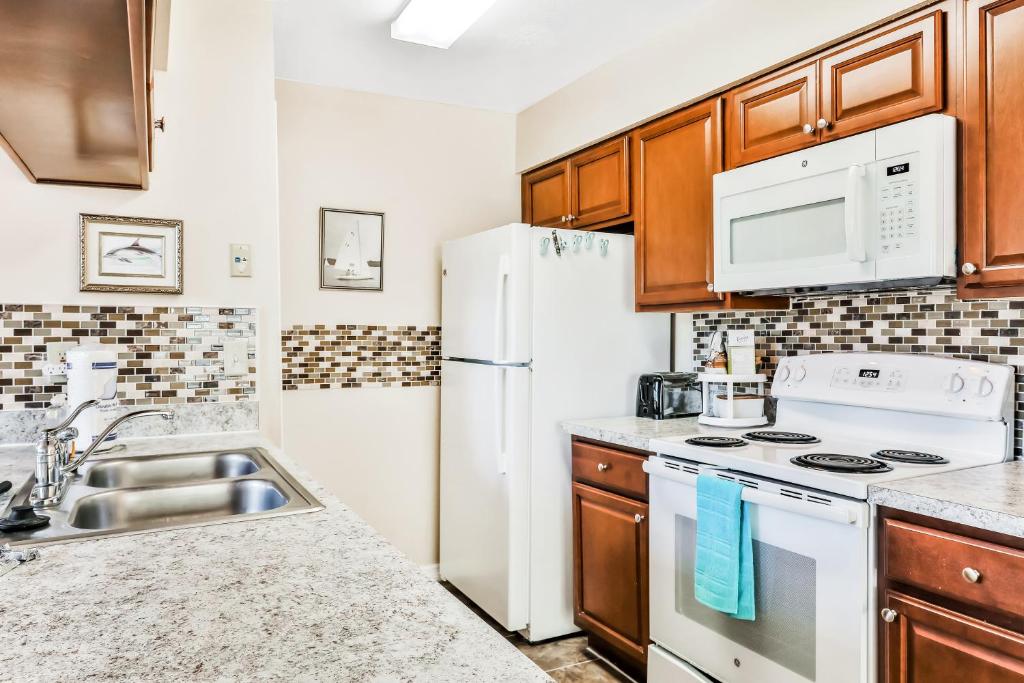 Laguna Bay's Dream Condo photo 2