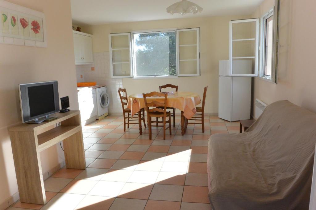 RUMANA 1- PROCHE PLAGE ET COMMERCES - ALERIA photo 2