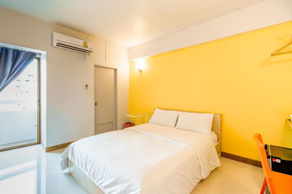 Студио (Номер-студио с балконом), Отель Living Naraa Place