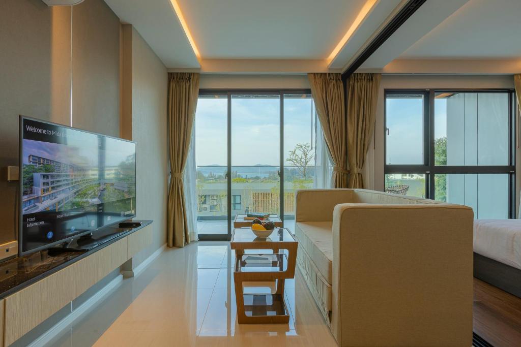 Sea View Panora Surin by Holy Cow, 1-BR photo 3