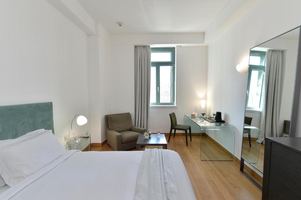 Сьюит (Полулюкс), Athenaeum Eridanus Luxury Hotel