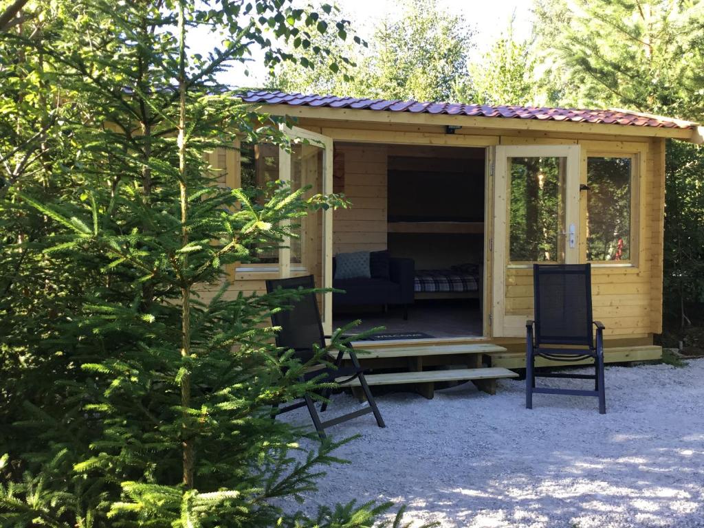 Cozy Lodge near Brattforsheden nature reserve photo 4